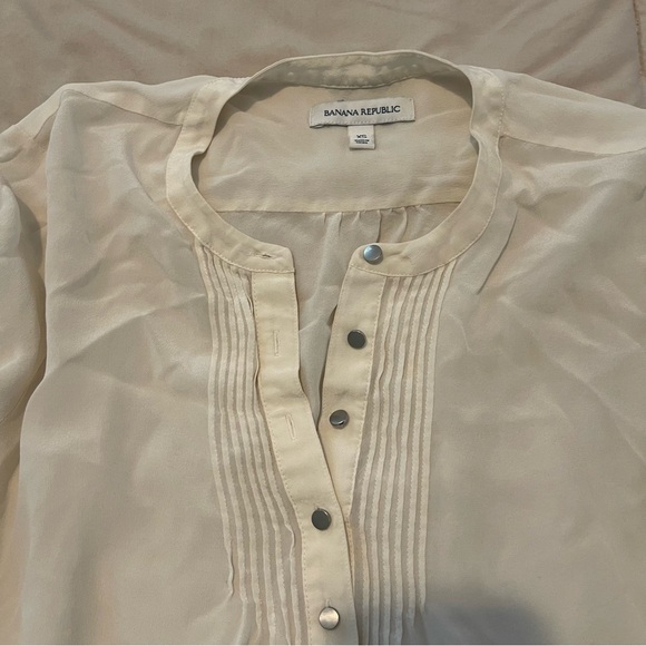 Banana Republic Off-White Silk Blouse Size XS - Picture 3 of 9